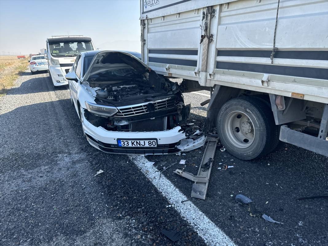 Konya'daki ailesinin yanından dönen Astsubay Ali Durgut zincirleme kazada hayatını kaybetti 12